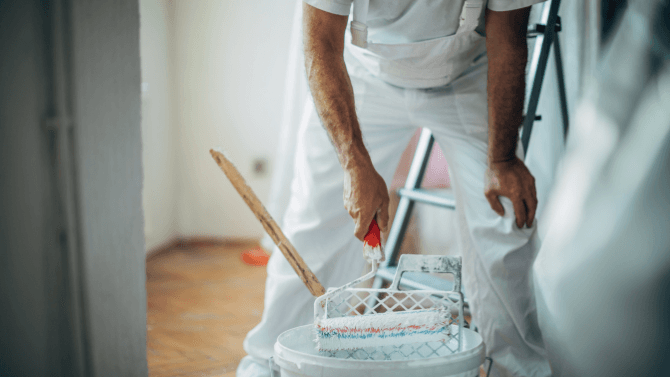 Peintre professionnel en action&nbsp;