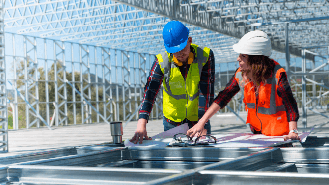 femme en construction